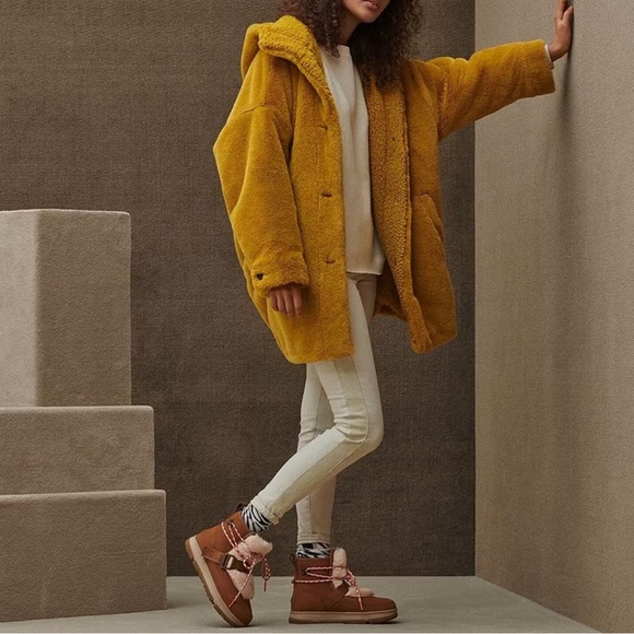 NIB✨UGG® Classic Waterproof Hiker Boot Chestnut Leather Sz 7 - Picture 6 of 16